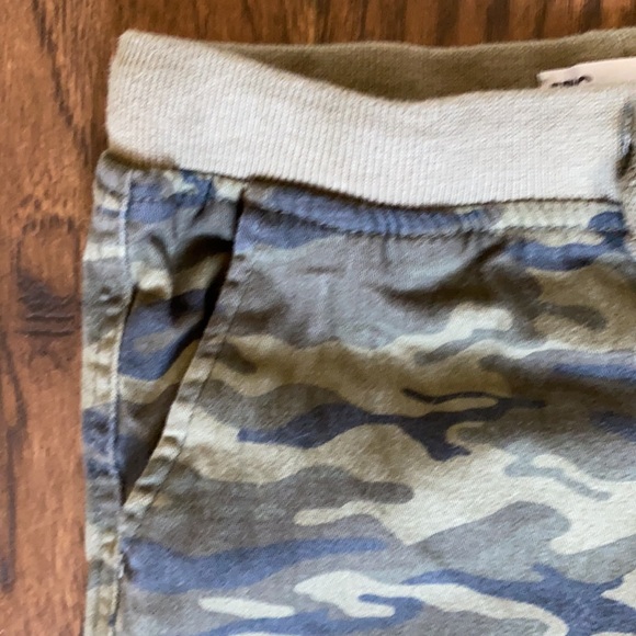 Epic Threads camo pants, size 5 - Picture 3 of 6